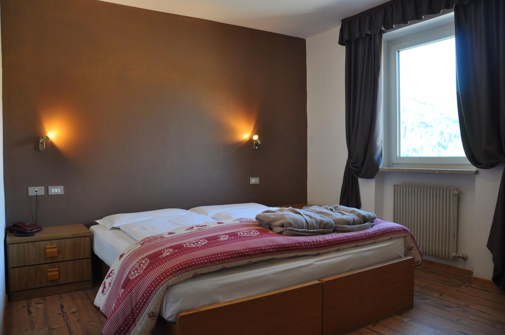 Alpenlife Hotel Someda Moena Extérieur photo