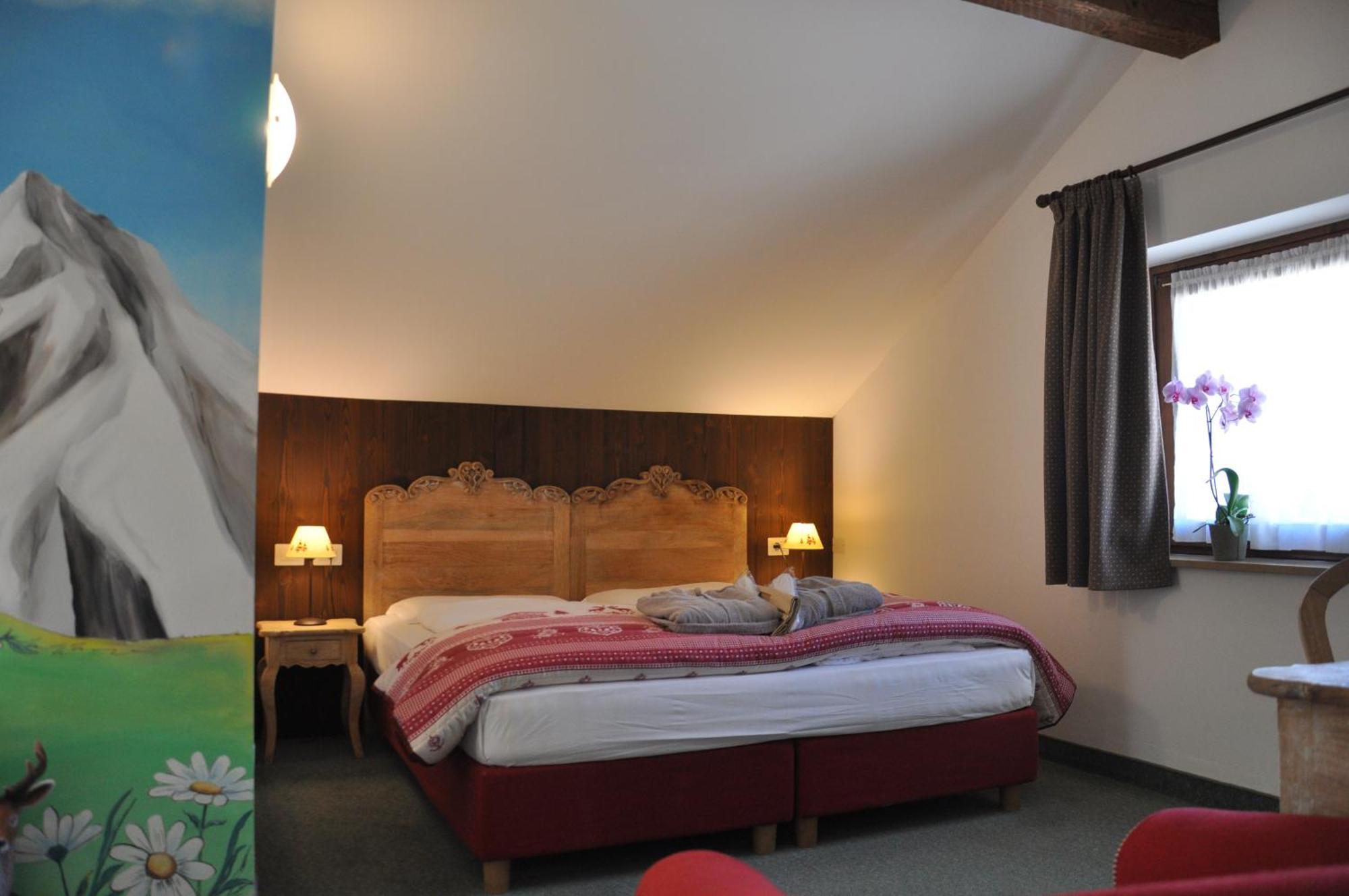 Alpenlife Hotel Someda Moena Extérieur photo